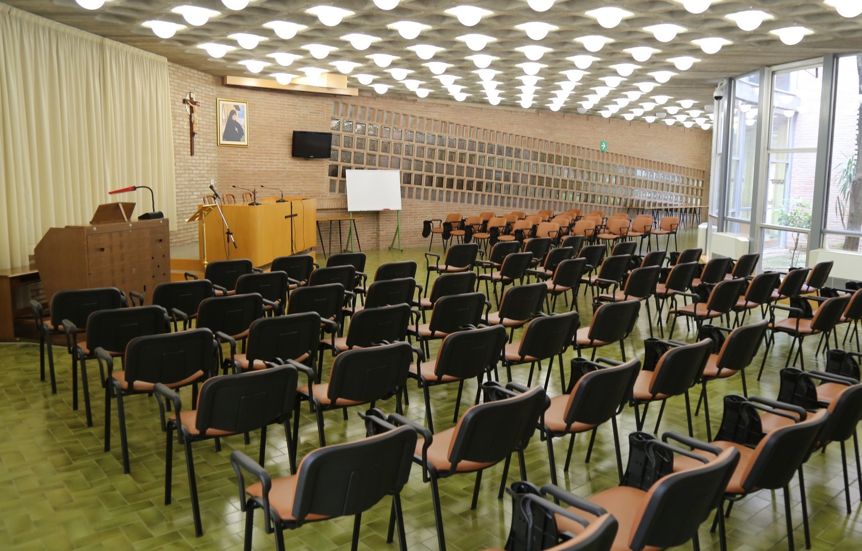 SALA CONFERENZE CASA DEL PELLEGRINO